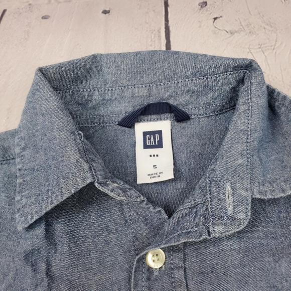 gap boys small soft denim button down shirt ( 5 for $20 ) - Picture 4 of 6